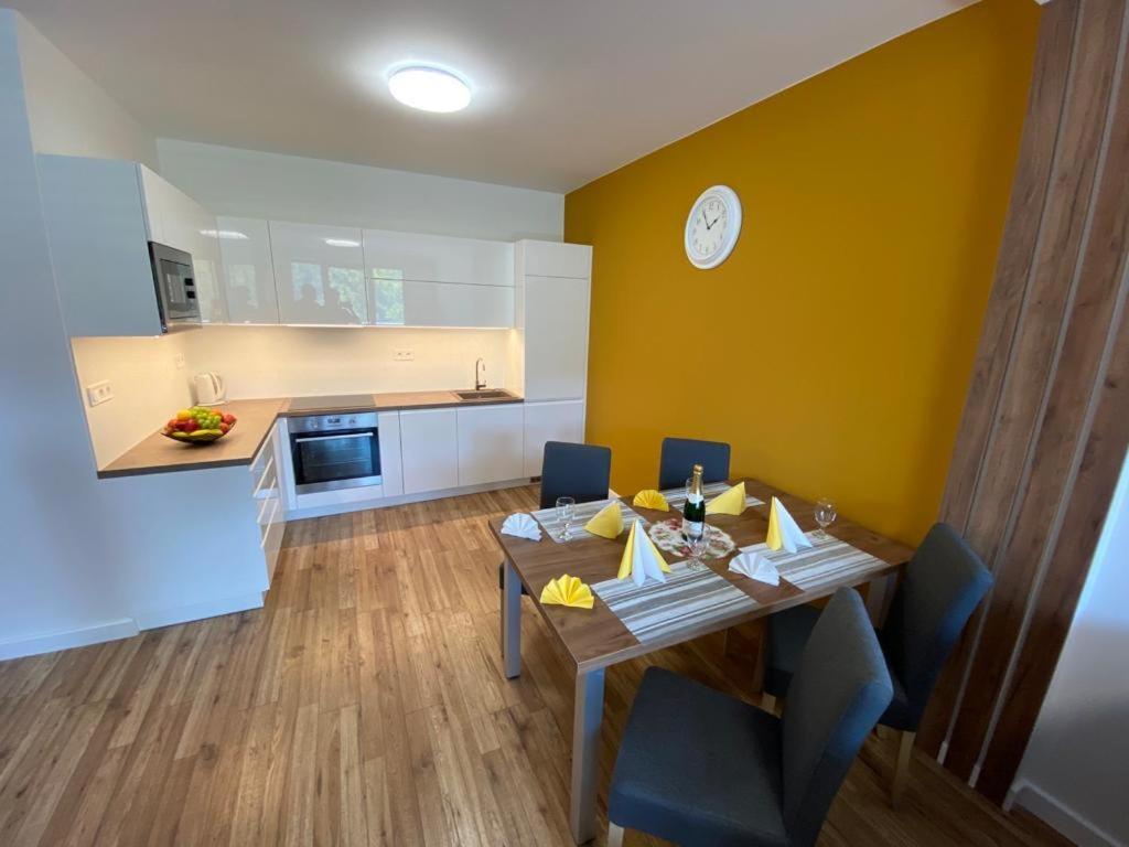 Apartman Afrodita 2 -Rezidencia Amelia Bardejovske Kupele Bagian luar foto
